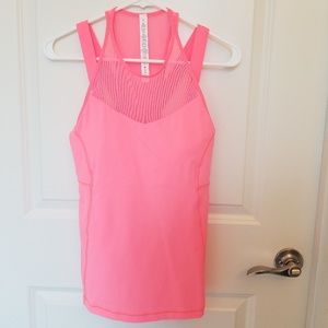 NWOT Lululemon  Sport Top, Size 6